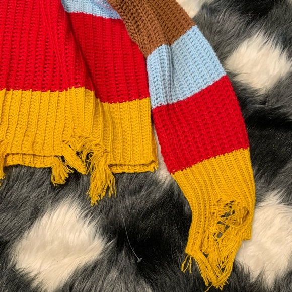 Love Mixed Color Sweater with Asymmetrical Ends - Picture 5 of 8